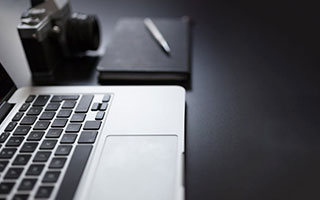 YY漫画把信息拉直：先看段落是不是跳层，再把例子标注清楚（三步校正）